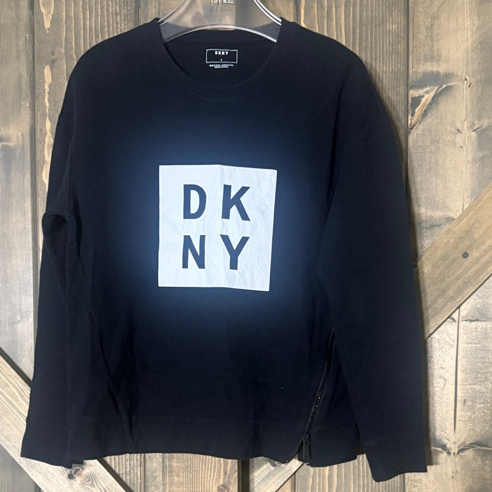 DKNY Modern Logo Sweater in Midnight Black
